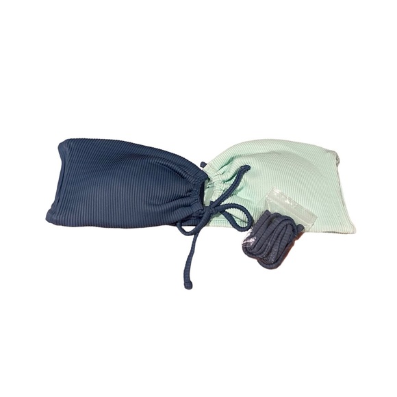 Rip Curl NWOT retro bandeau bikini top tags removed.  Size Small/ Medium - Picture 4 of 7